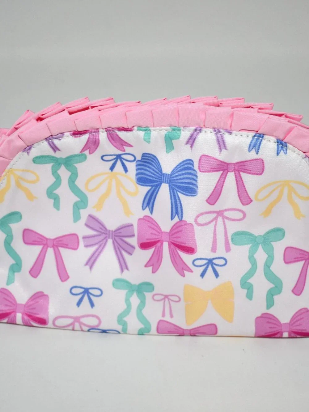 Iscream Girls Pretty Bows Large Oval Cosmetic Bag in Multi #810-2311 NWT Details